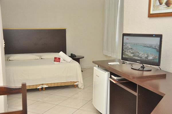 Hotel Maestro Express Toledo โตเลโด ภายนอก รูปภาพ