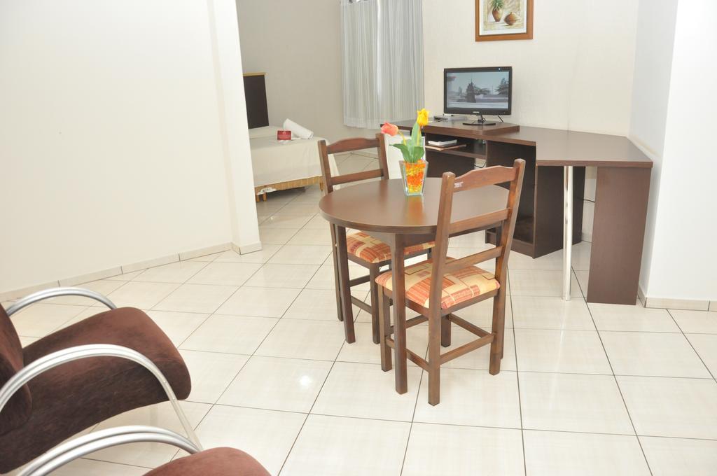 Hotel Maestro Express Toledo โตเลโด ภายนอก รูปภาพ