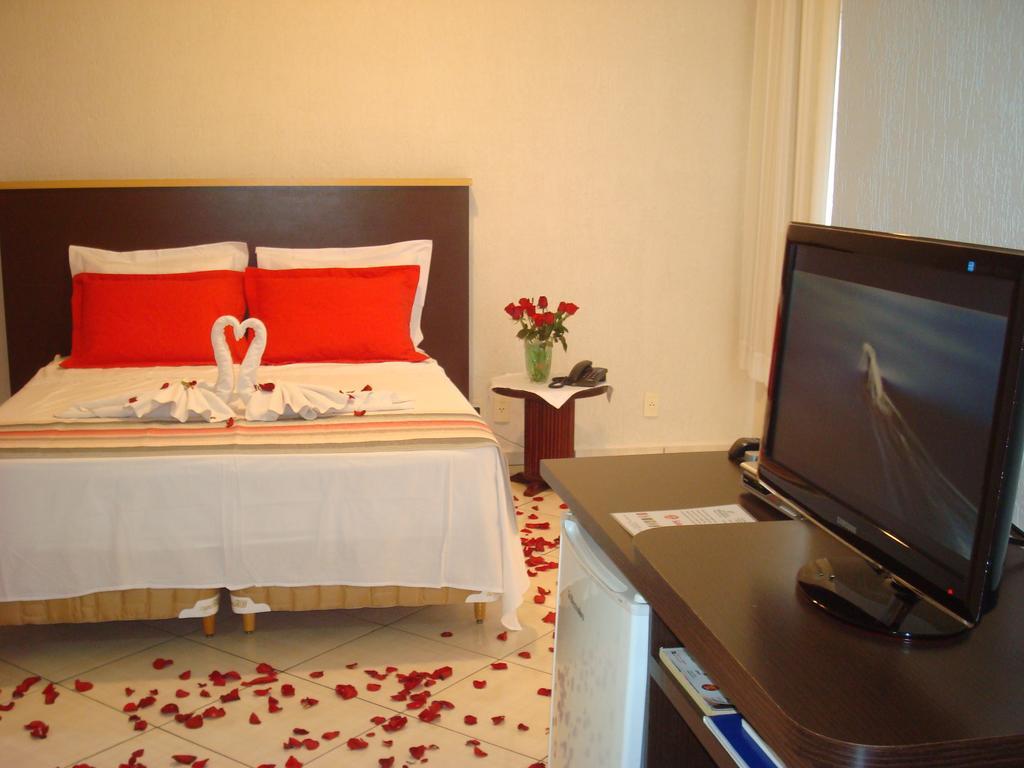 Hotel Maestro Express Toledo โตเลโด ภายนอก รูปภาพ